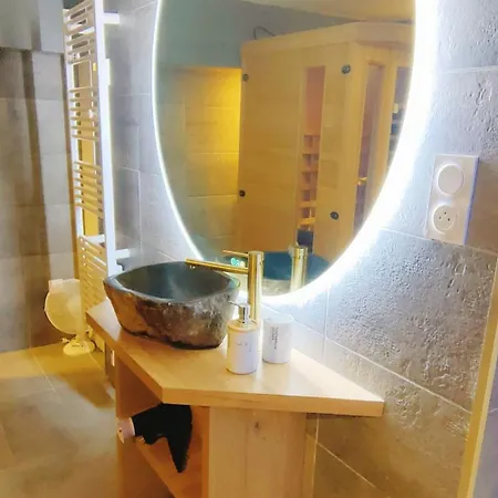 Cocon Romantique Balneo & Mer A 100M Apartment *
